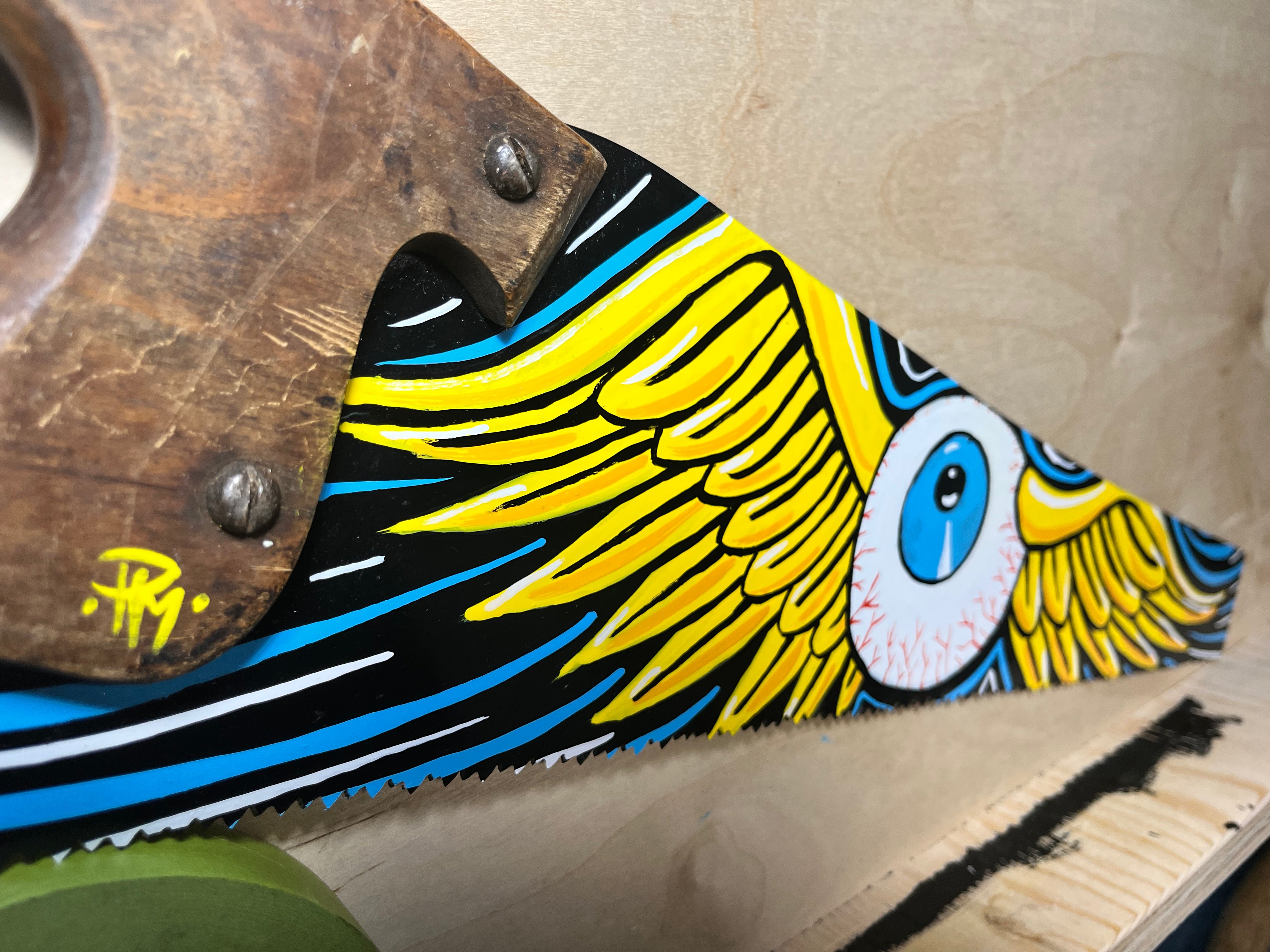 Flying Eyeball Hand Saw