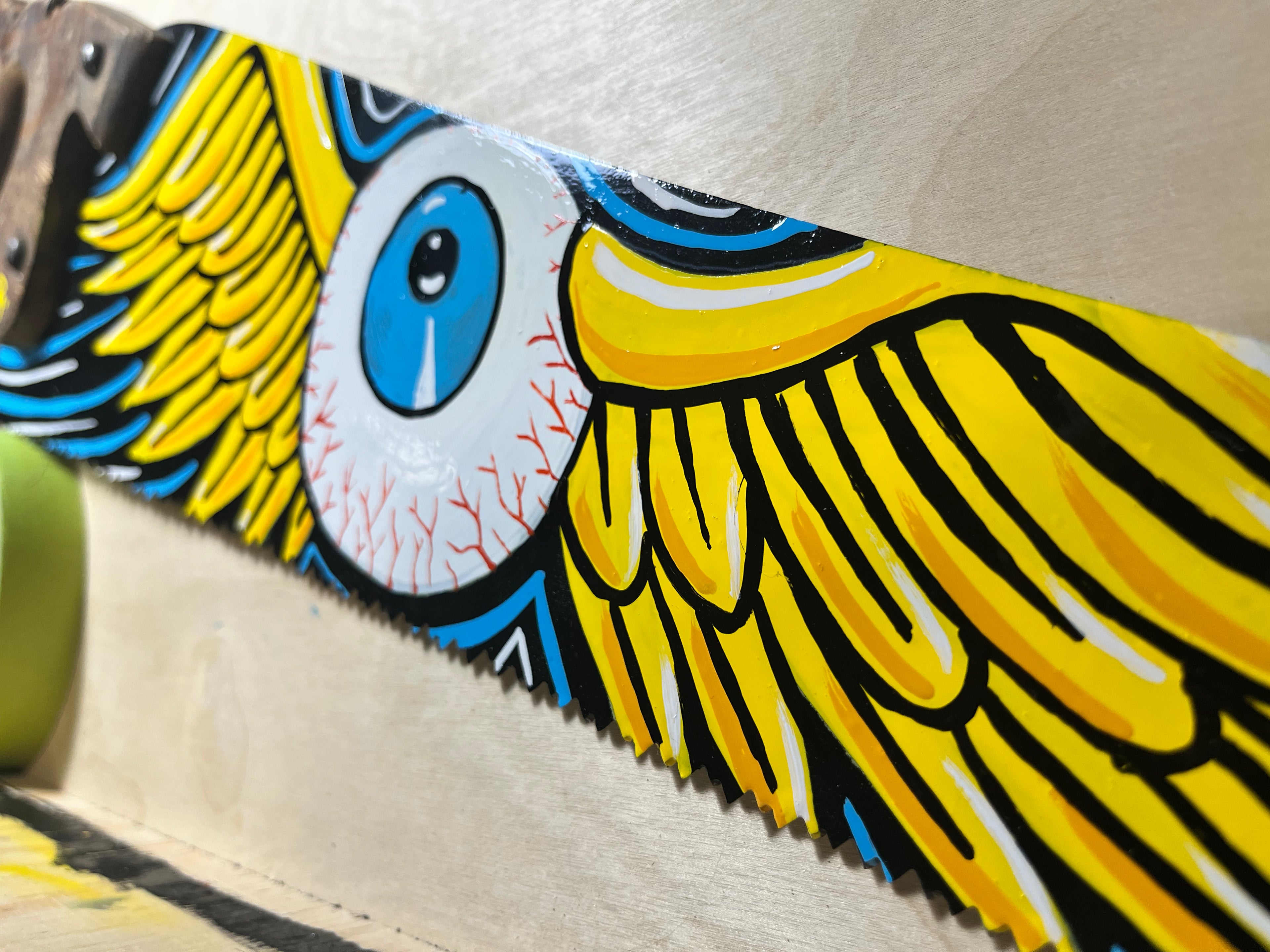 Flying Eyeball Hand Saw